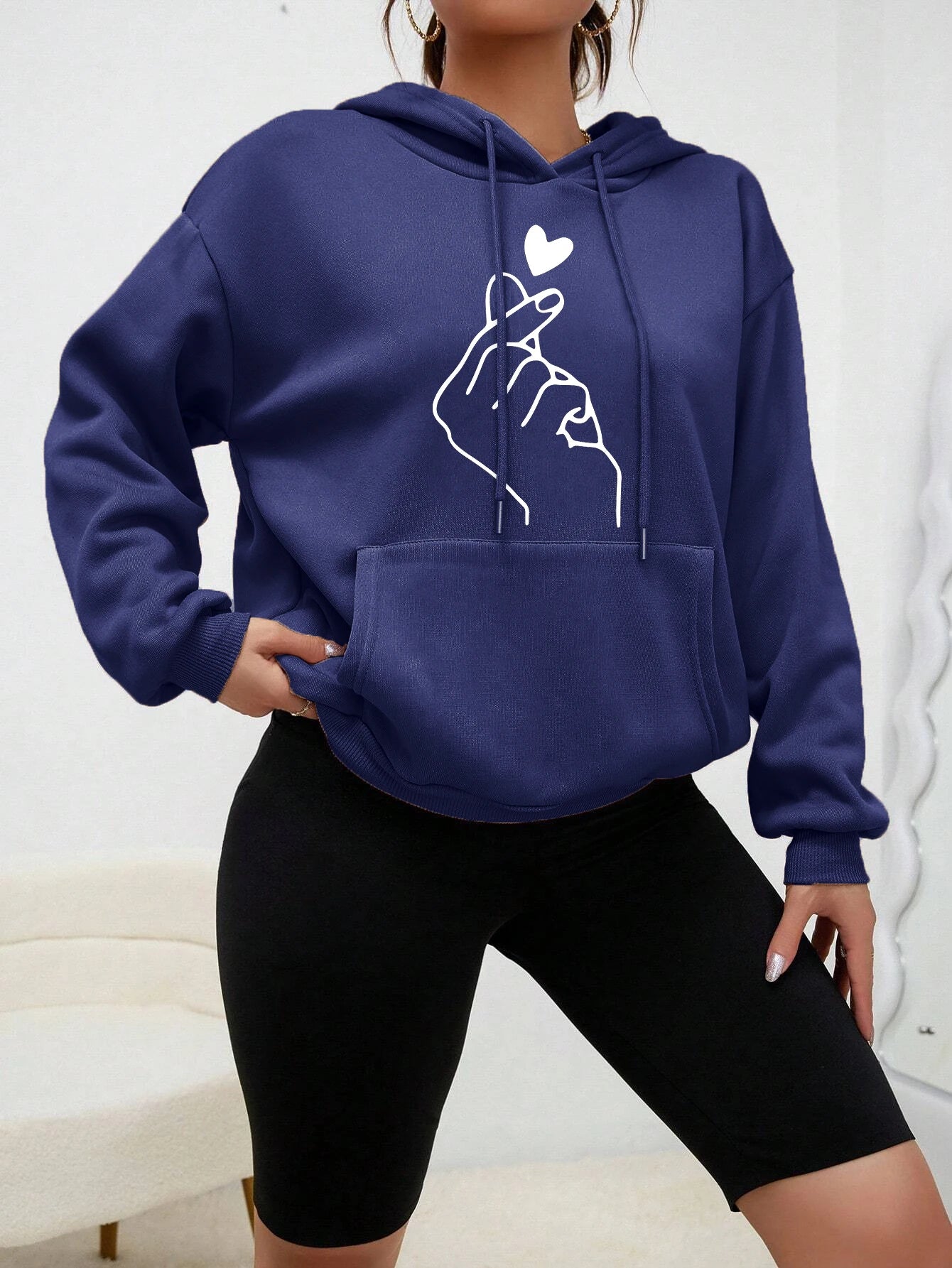 Simple Heart By Hand Print Clothes Female Hip Hop Street Hoodies Casual Fashion Sweatshirt Multicolor Pocket Women Hoody